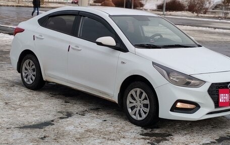 Hyundai Solaris II рестайлинг, 2017 год, 1 200 000 рублей, 2 фотография