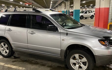 Mitsubishi Outlander III рестайлинг 3, 2003 год, 550 000 рублей, 1 фотография