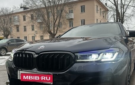 BMW 5 серия, 2017 год, 3 399 999 рублей, 3 фотография