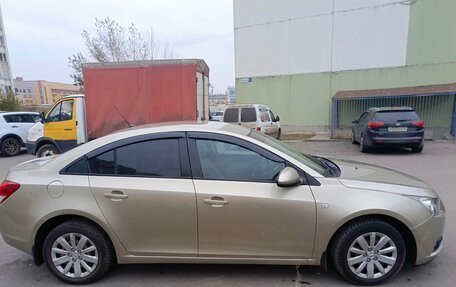 Chevrolet Cruze II, 2012 год, 900 000 рублей, 3 фотография