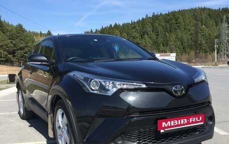 Toyota C-HR I рестайлинг, 2019 год, 1 999 999 рублей, 2 фотография