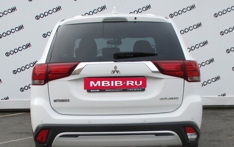 Mitsubishi Outlander III рестайлинг 3, 2018 год, 2 039 000 рублей, 6 фотография