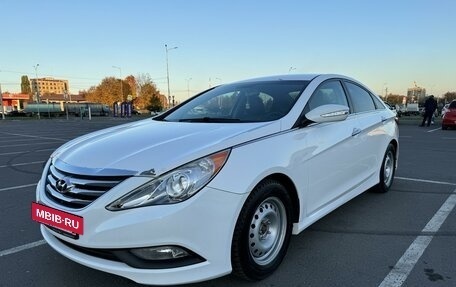 Hyundai Sonata VI, 2014 год, 1 590 000 рублей, 2 фотография