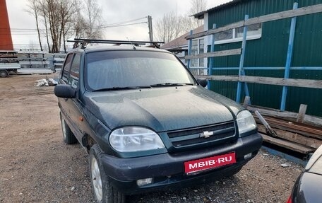 Chevrolet Niva I рестайлинг, 2004 год, 300 000 рублей, 1 фотография