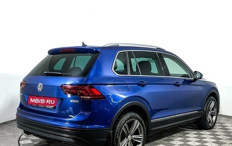 Volkswagen Tiguan II, 2018 год, 2 447 000 рублей, 5 фотография