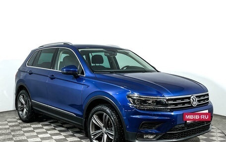 Volkswagen Tiguan II, 2018 год, 2 447 000 рублей, 3 фотография