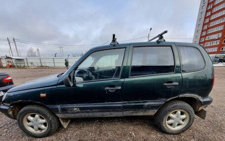 Chevrolet Niva I рестайлинг, 2004 год, 300 000 рублей, 4 фотография