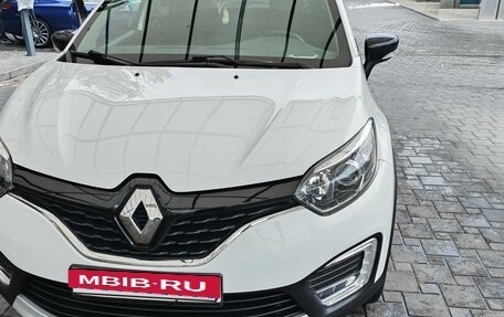 Renault Kaptur I рестайлинг, 2019 год, 1 800 000 рублей, 2 фотография