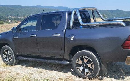 Toyota Hilux VIII, 2019 год, 4 850 000 рублей, 4 фотография