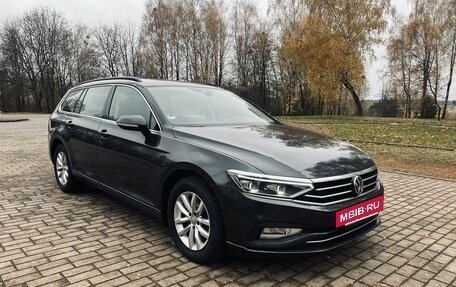 Volkswagen Passat B8 рестайлинг, 2020 год, 2 250 000 рублей, 7 фотография