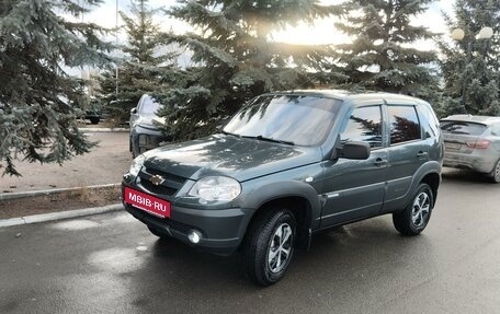 Chevrolet Niva I рестайлинг, 2011 год, 580 000 рублей, 3 фотография