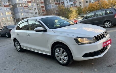 Volkswagen Jetta VI, 2013 год, 1 360 000 рублей, 4 фотография