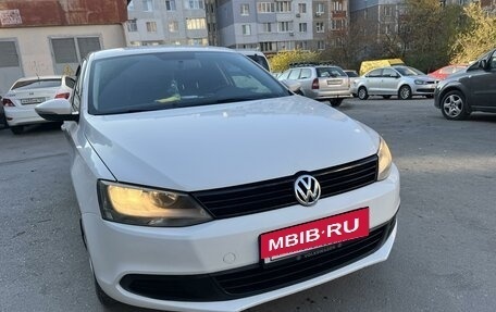 Volkswagen Jetta VI, 2013 год, 1 360 000 рублей, 5 фотография