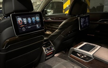 BMW 7 серия, 2016 год, 5 750 000 рублей, 17 фотография