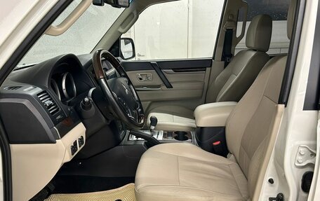 Mitsubishi Pajero IV, 2019 год, 3 990 000 рублей, 6 фотография