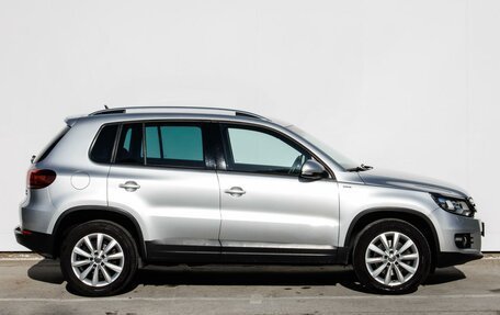 Volkswagen Tiguan II, 2016 год, 1 999 000 рублей, 5 фотография