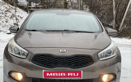 KIA cee'd III, 2014 год, 880 000 рублей, 2 фотография