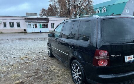 Volkswagen Touran III, 2008 год, 850 000 рублей, 4 фотография