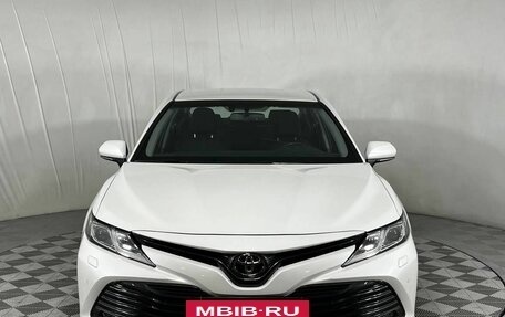 Toyota Camry, 2020 год, 3 090 000 рублей, 2 фотография