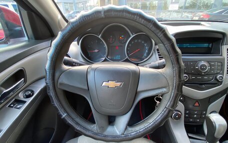 Chevrolet Cruze II, 2010 год, 561 000 рублей, 8 фотография