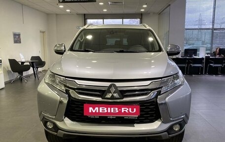 Mitsubishi Pajero IV, 2019 год, 2 879 000 рублей, 2 фотография