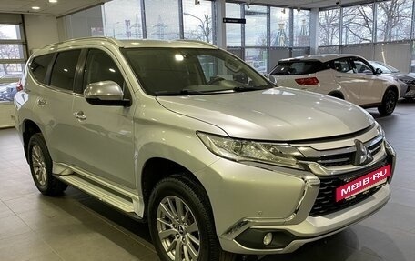 Mitsubishi Pajero IV, 2019 год, 2 879 000 рублей, 3 фотография