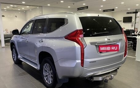 Mitsubishi Pajero IV, 2019 год, 2 879 000 рублей, 7 фотография