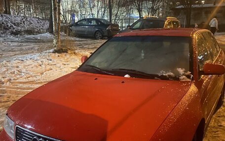 Audi A4, 1998 год, 250 000 рублей, 2 фотография