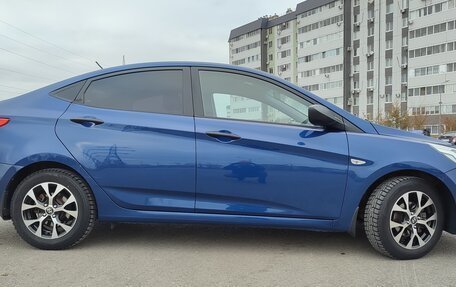 Hyundai Solaris II рестайлинг, 2015 год, 1 225 000 рублей, 8 фотография