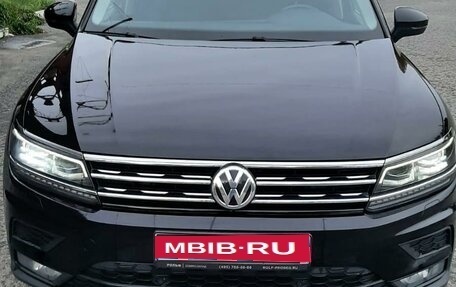 Volkswagen Tiguan II, 2019 год, 2 490 000 рублей, 1 фотография