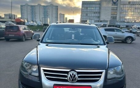 Volkswagen Touareg III, 2008 год, 1 090 000 рублей, 1 фотография