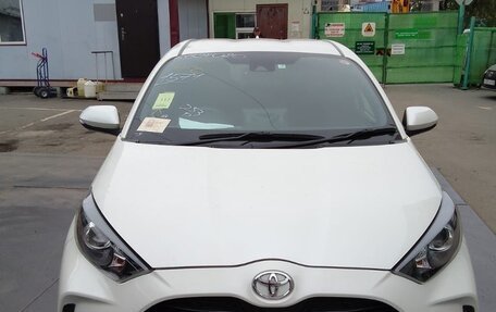 Toyota Yaris, 2020 год, 1 420 000 рублей, 1 фотография