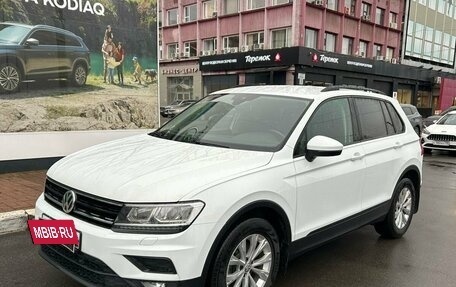 Volkswagen Tiguan II, 2019 год, 2 549 000 рублей, 3 фотография