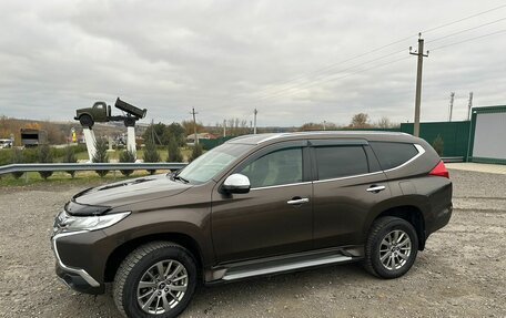 Mitsubishi Pajero Sport III рестайлинг, 2018 год, 3 050 000 рублей, 3 фотография