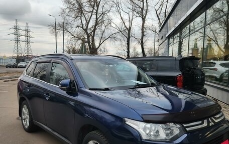 Mitsubishi Outlander III рестайлинг 3, 2013 год, 1 390 000 рублей, 12 фотография