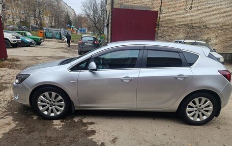 Opel Astra J, 2012 год, 950 000 рублей, 2 фотография