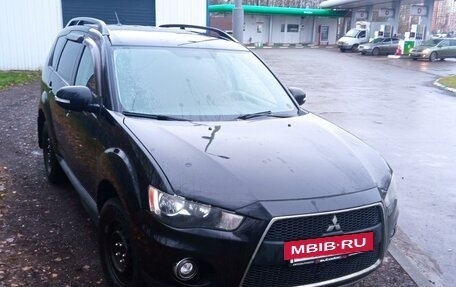 Mitsubishi Outlander III рестайлинг 3, 2011 год, 1 100 000 рублей, 3 фотография