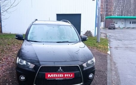 Mitsubishi Outlander III рестайлинг 3, 2011 год, 1 100 000 рублей, 4 фотография