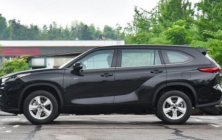 Toyota Highlander, 2024 год, 5 790 000 рублей, 4 фотография