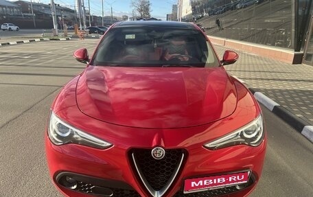 Alfa Romeo Stelvio, 2018 год, 2 500 000 рублей, 1 фотография