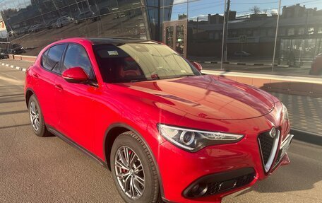 Alfa Romeo Stelvio, 2018 год, 2 500 000 рублей, 9 фотография