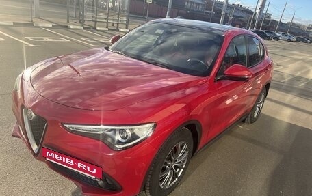 Alfa Romeo Stelvio, 2018 год, 2 500 000 рублей, 3 фотография