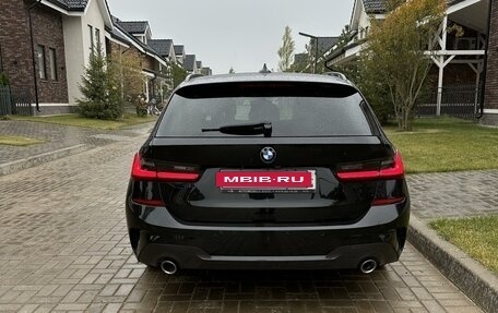 BMW 3 серия, 2019 год, 4 100 000 рублей, 3 фотография