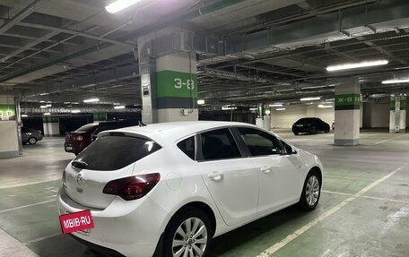 Opel Astra J, 2011 год, 920 000 рублей, 17 фотография