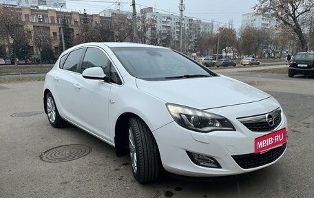 Opel Astra J, 2011 год, 920 000 рублей, 19 фотография