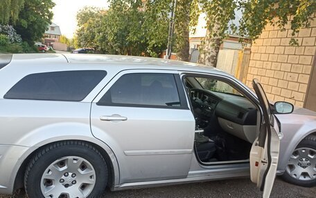 Dodge Magnum, 2005 год, 1 300 000 рублей, 10 фотография