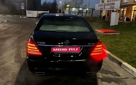 Mercedes-Benz S-Класс, 2011 год, 2 000 000 рублей, 31 фотография