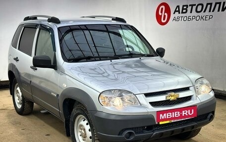 Chevrolet Niva I рестайлинг, 2016 год, 779 000 рублей, 9 фотография