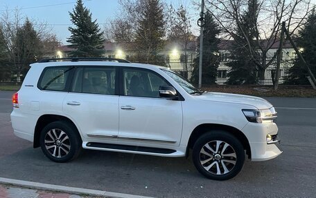 Toyota Land Cruiser 200, 2015 год, 5 999 999 рублей, 12 фотография