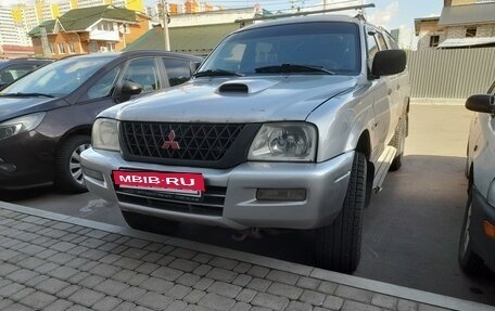 Mitsubishi L200 III рестайлинг, 2004 год, 820 000 рублей, 4 фотография